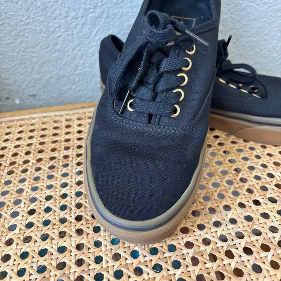 Vans Black Tie Shoes Excellent Condition Size Mens 7 Women 8.5 - Picture 2 of 10